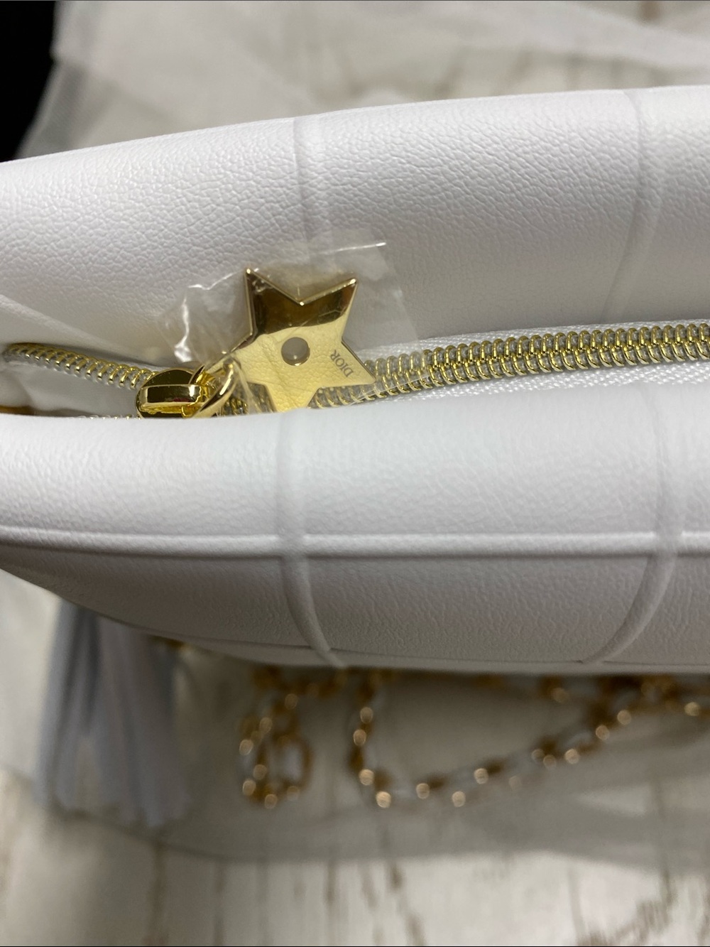Dior Limited Edition White Quilted Faux Leather Pouch - Picture 14 of 16